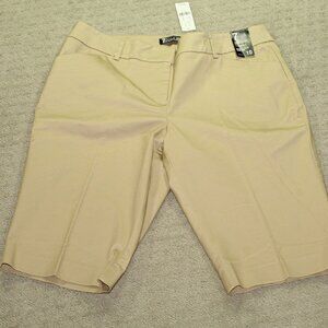 NWT 7th Avenue Design Studio Size 10 Slim Leg Khaki Bermuda Shorts